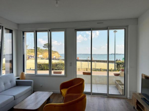 Bel Appartement face mer